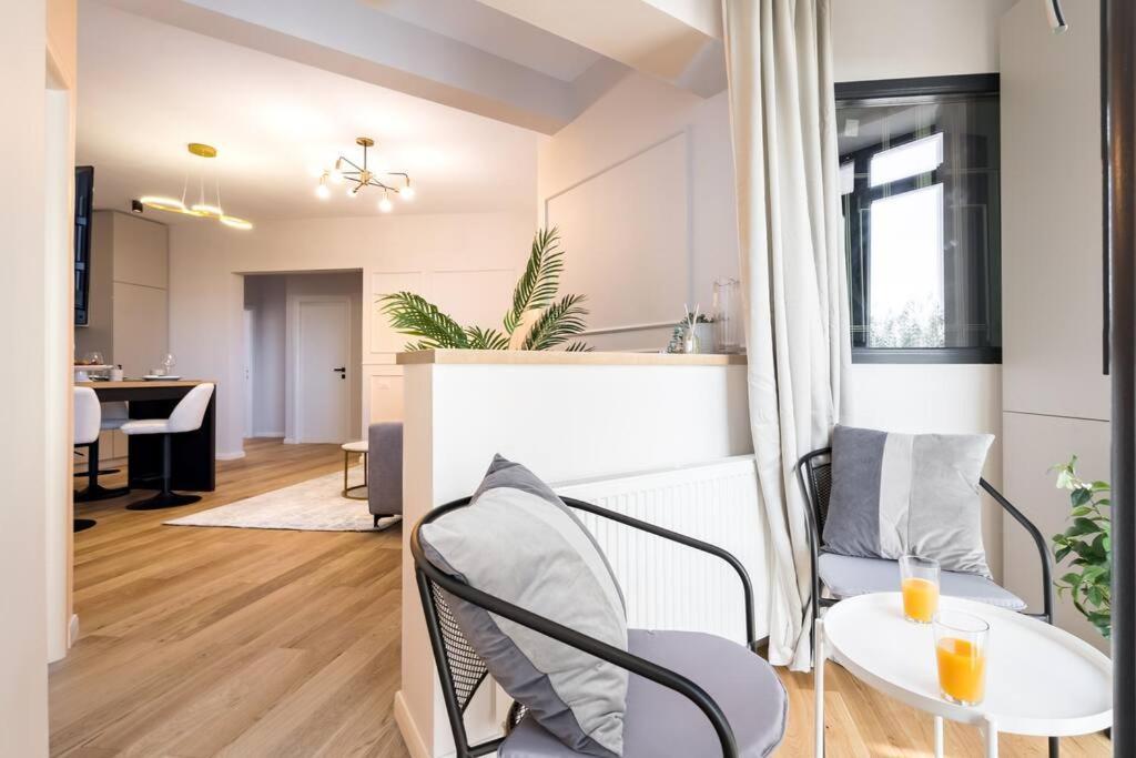 Stunning Views 3Br Sunny Flat - Amazing Terrace Apartment Bucharest Exterior photo