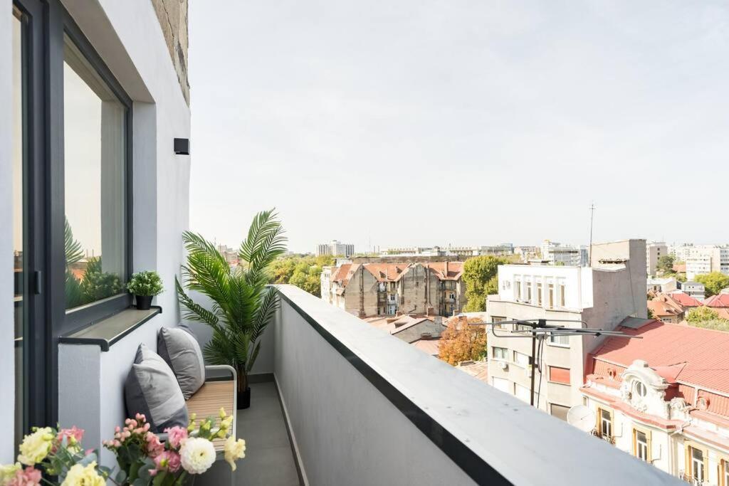 Stunning Views 3Br Sunny Flat - Amazing Terrace Apartment Bucharest Exterior photo